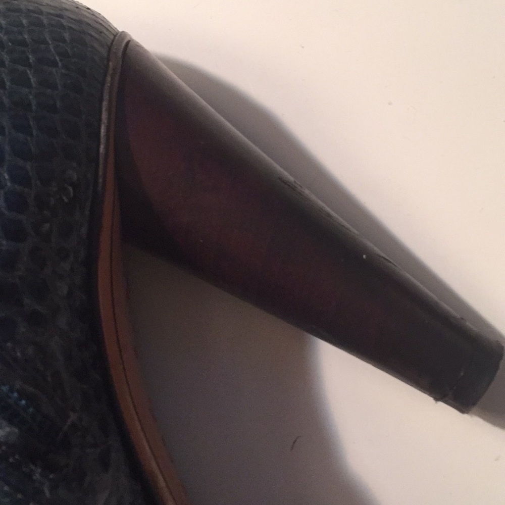 Boots - Picture 6 of 8